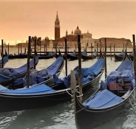 Emmalu Venice